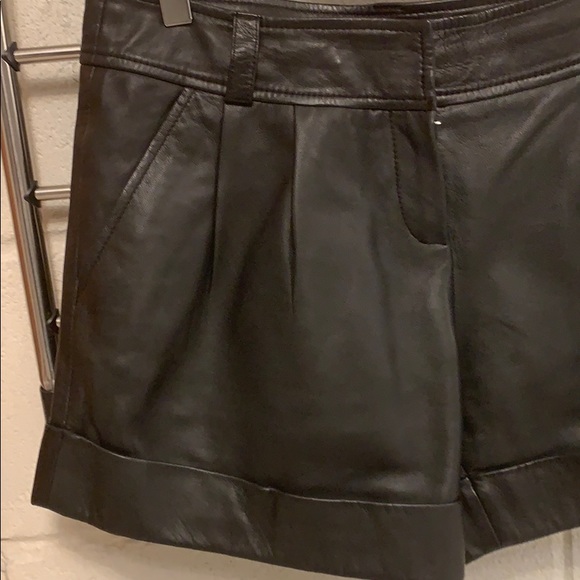Leather shorts - Picture 6 of 7